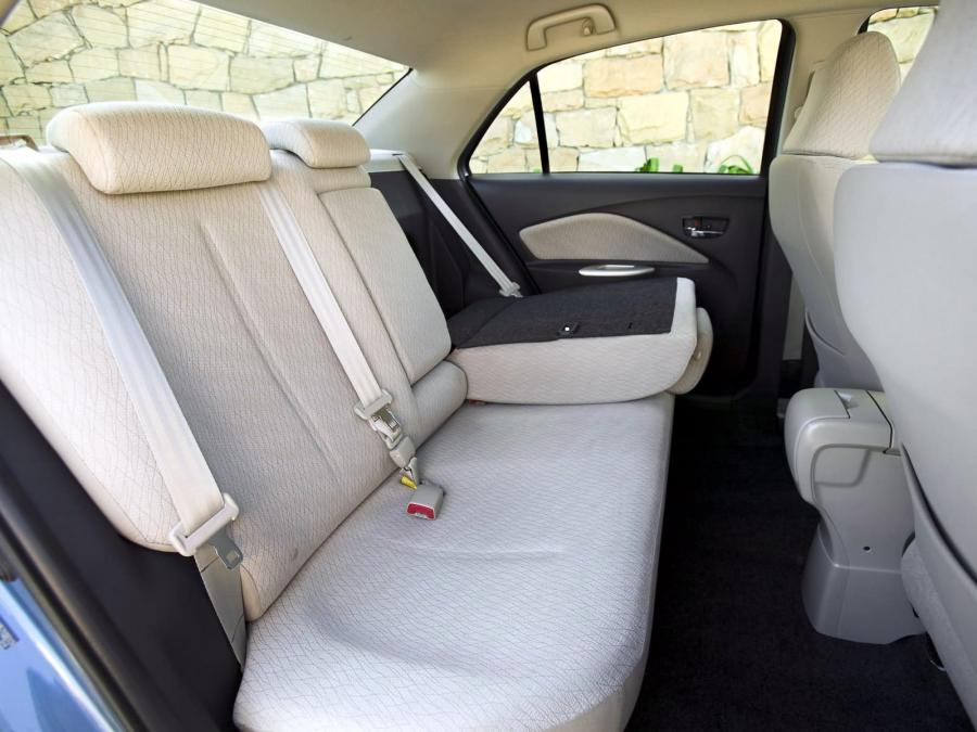  Toyota Yaris Sedan 2007 года  (фото 16 из 24)